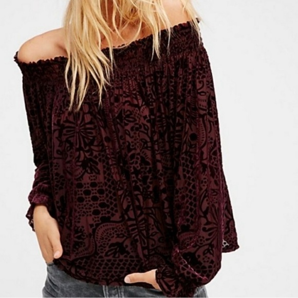 Free People A Little Twist Blouse Velvet Top Off The Shoulder Size XS - Picture 1 of 8